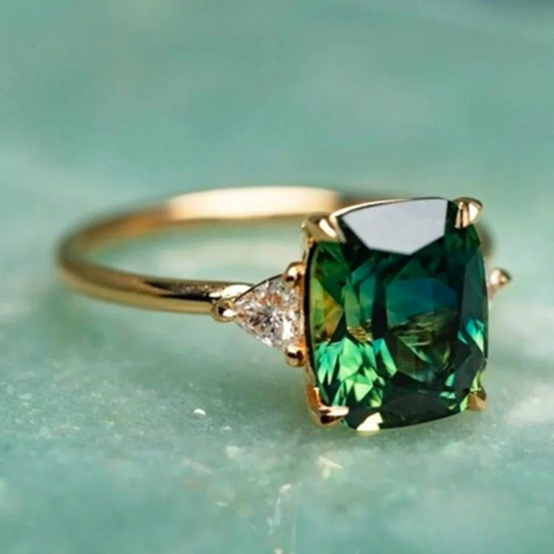 Groene zirkonia ring in goud