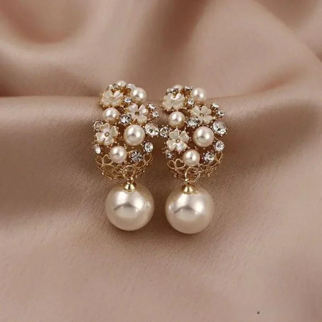 Elegante Bloem Oorbellen met Parel