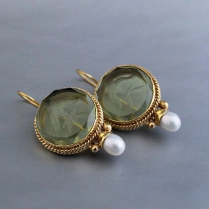 Vintage Afgeronde Groene Steen Parel Oorbellen