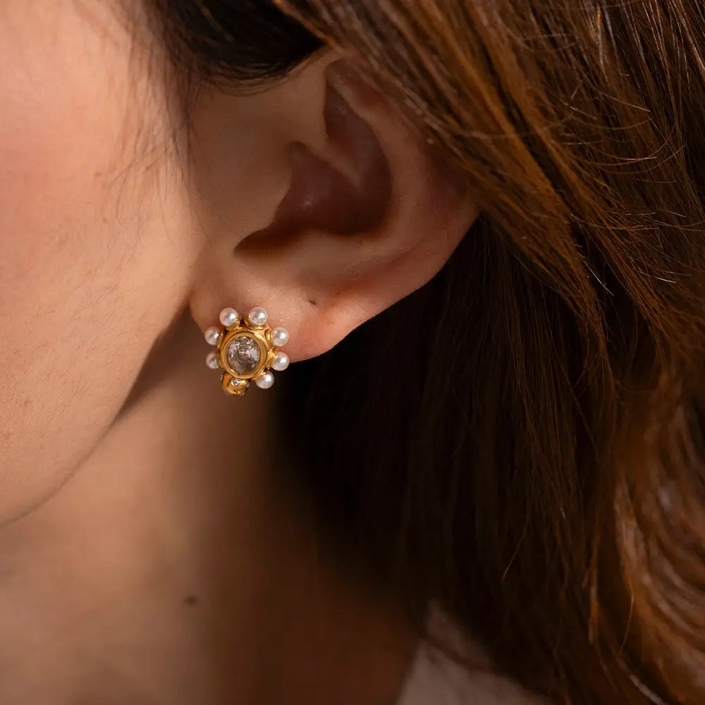 Elegante Gouden Oorbellen & Natuurlijke Peren